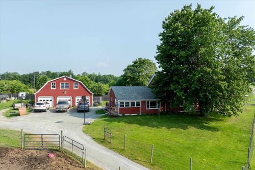 817 York Street Ext, Poultney, VT, 05764-9617 | Card Image