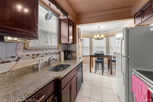 6732 Rockdale St, Dearborn Heights, MI, 48127-2546 | Card Image