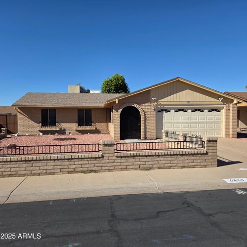 6404 W Sunnyslope Ln, Glendale, AZ, 85302-4020 | Card Image