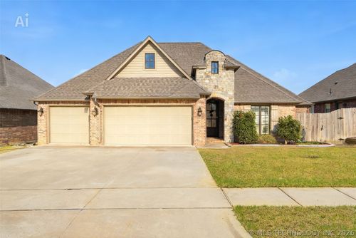 7406 E 83rd Place N, Owasso, OK, 74055 | Card Image