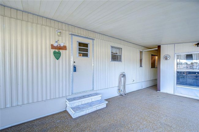 39351 Dundee Rd, House other with 2 bedrooms, 2 bathrooms and null parking in ZEPHYRHILLS FL | Image 8