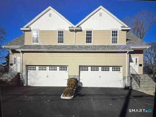 40 Corinthian Ave, Stratford, CT, 06615-6501 | Card Image