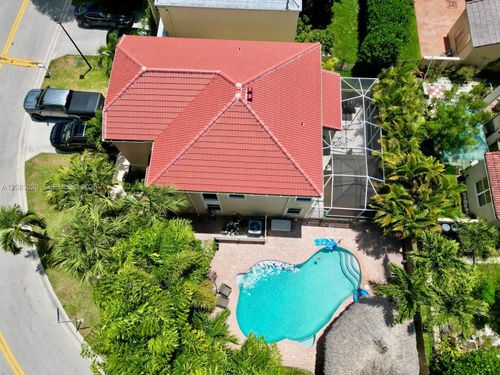 584 Nw 87th Ter, Coral Springs, FL, 33071-7181 | Card Image