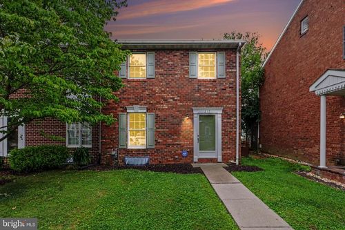 217 Georgetown Cir, HANOVER, PA, 17331-2300 | Card Image