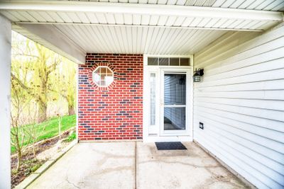 8415 Mystic Terrace, Townhouse with 2 bedrooms, 2 bathrooms and 1 parking in Darien IL | Image 3