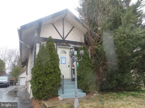 49 S Woodlawn Ave, Aldan, PA, 19018-3916 | Card Image