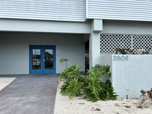 4-3909 E Bay Dr, Holmes Beach, FL, 34217-1997 | Card Image