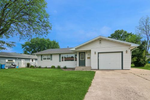 509 14th St Ne, Owatonna, MN, 55060-1838 | Card Image