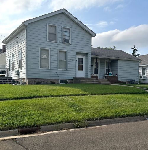 726 S Jefferson St, Woodstock, IL, 60098-3918 | Card Image