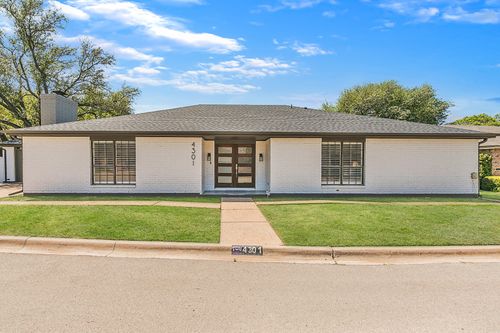 4301 Hartwood Cir, Fort Worth, TX, 76109-1508 | Card Image