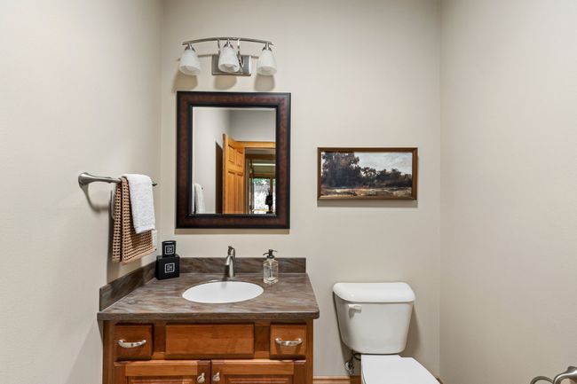 Main Level 1/2 Bath | Image 42