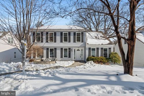 1123 Bayliss Dr, Alexandria, VA, 22302-3507 | Card Image