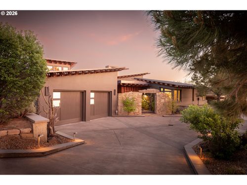 62608 Sparrow Hawk Cir, Bend, OR, 97703 | Card Image