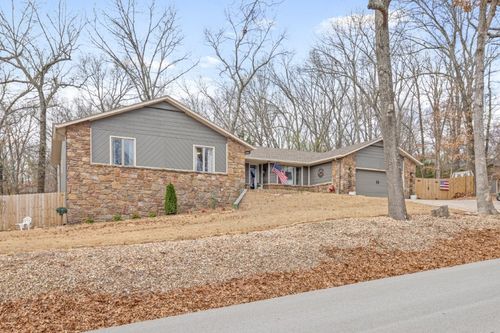 18 Basildon Dr, Bella Vista, AR, 72715-8809 | Card Image