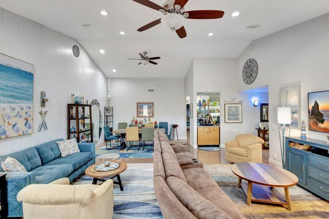 6700 Versailles Ct, Condo with 3 bedrooms, 3 bathrooms and null parking in Lake Worth FL | Image 20
