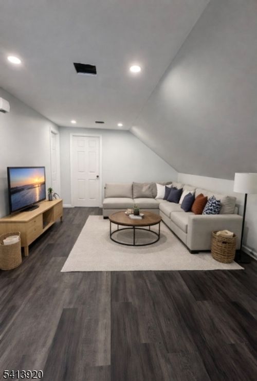 707 E 30th St, Paterson, NJ, 07513-1146 | Card Image