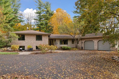 4015 E Valley Rd, Wayzata, MN, 55391-3667 | Card Image