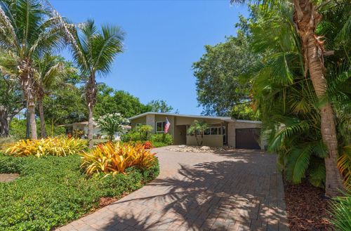 308 Barbara Cir, BELLEAIR, FL, 33756-1042 | Card Image