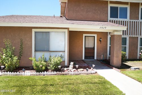 2829 W Avenue J4, Lancaster, CA, 93536 | Card Image