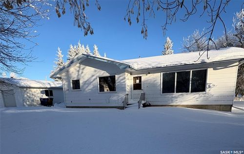 112 2nd Ave, Kelvington, SK, S0A4J0 | Card Image