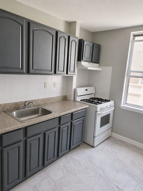 2-375 Mountain Rd, Union City, NJ, 07087-5433 | Card Image