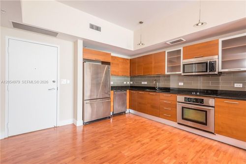 h1609-3470 E Coast Ave, Miami, FL, 33137-3986 | Card Image