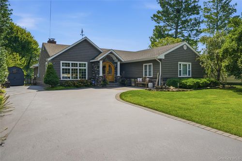 57 Wingam Dr, Islip, NY, 11751-4114 | Card Image