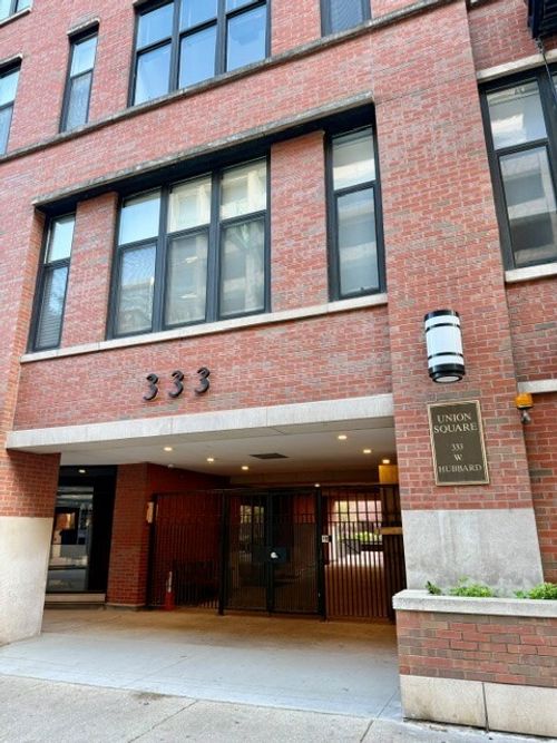 apt-4a-333 W Hubbard St, Chicago, IL, 60654-4935 | Card Image