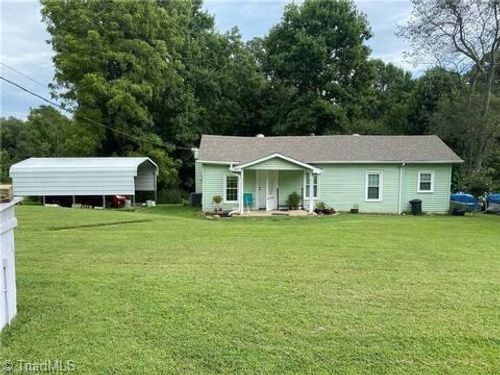 2137 Shacktown Rd, Yadkinville, NC, 27055-8113 | Card Image