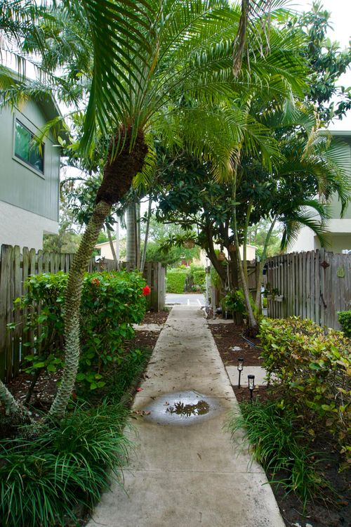 apt-2c-4320 Lilac St, Palm Beach Gardens, FL, 33410-4648 | Card Image