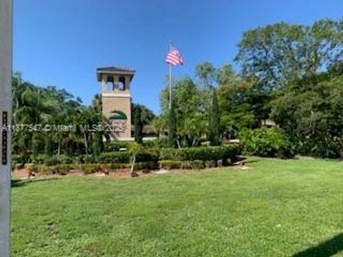 204 Palm Cir E, Pembroke Pines, FL, 33025-1181 | Card Image