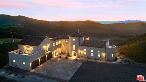 8567 Rd Mipolomol Road, Malibu, CA, 90265 | Card Image