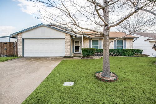 626 Shadyglen Dr, Allen, TX, 75002-1904 | Card Image