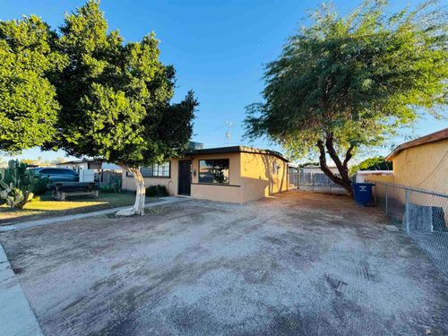 141 W 20th Pl, Yuma, AZ, 85364-6566 | Card Image