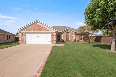 603 Manchester Drive, House other with 4 bedrooms, 2 bathrooms and null parking in Mansfield TX | Image 2