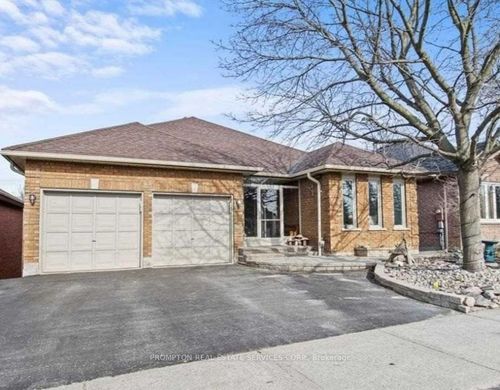 lower-bsmt-83 Garden St, Whitby, ON, L1N9E7 | Card Image