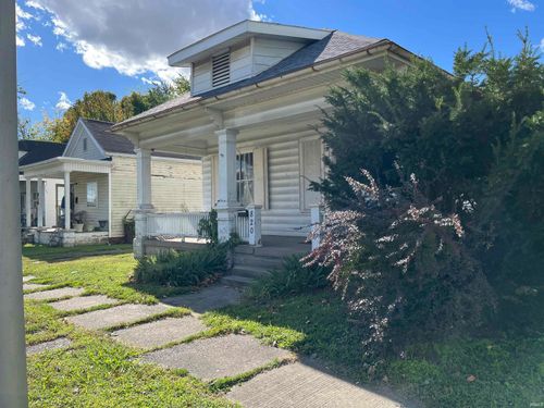 820 N Garvin St, Evansville, IN, 47711-5166 | Card Image