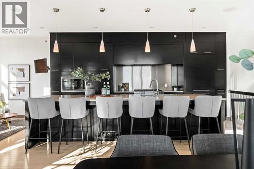 101 Aspen Meadows Hill Sw, Calgary, AB, T3H0G3 | Card Image