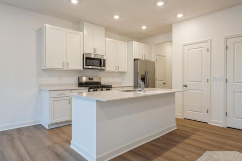 10507 Harbor Ln N, Maple Grove, MN, 55369-7419 | Card Image
