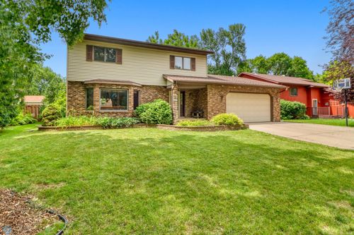 1937 19th St S, Fargo, ND, 58103-4716 | Card Image