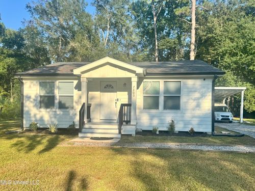7300 River Music Dr, Gautier, MS, 39553-2844 | Card Image