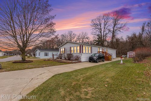 8042 Harbour Dr, Ira, MI, 48023-1850 | Card Image