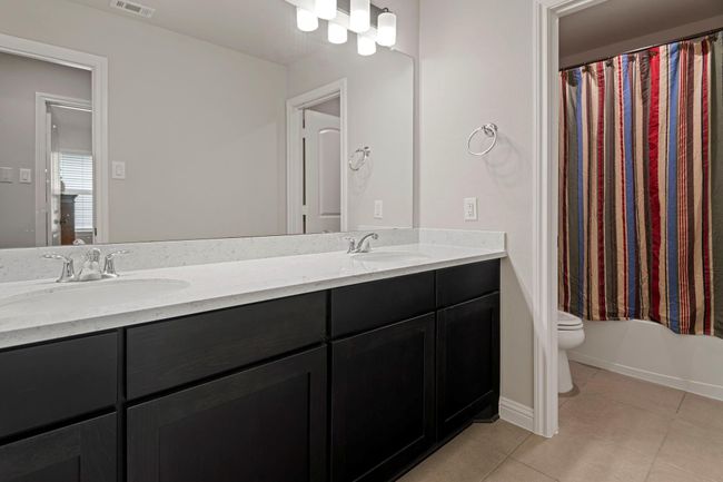 Bath 3 | Image 33