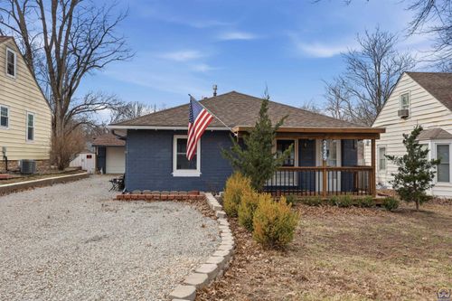 2429 Sw Harrison St, Topeka, KS, 66611-1155 | Card Image