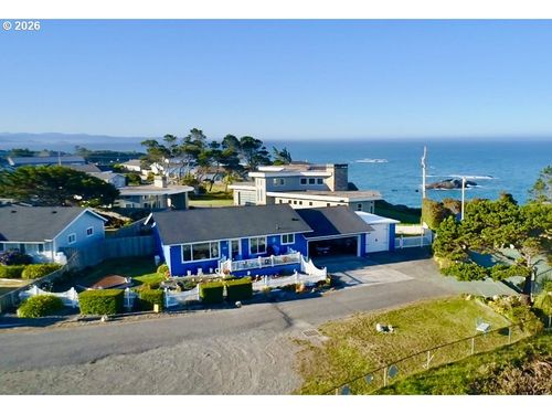 1247 Iris St, Brookings, OR, 97415-9643 | Card Image