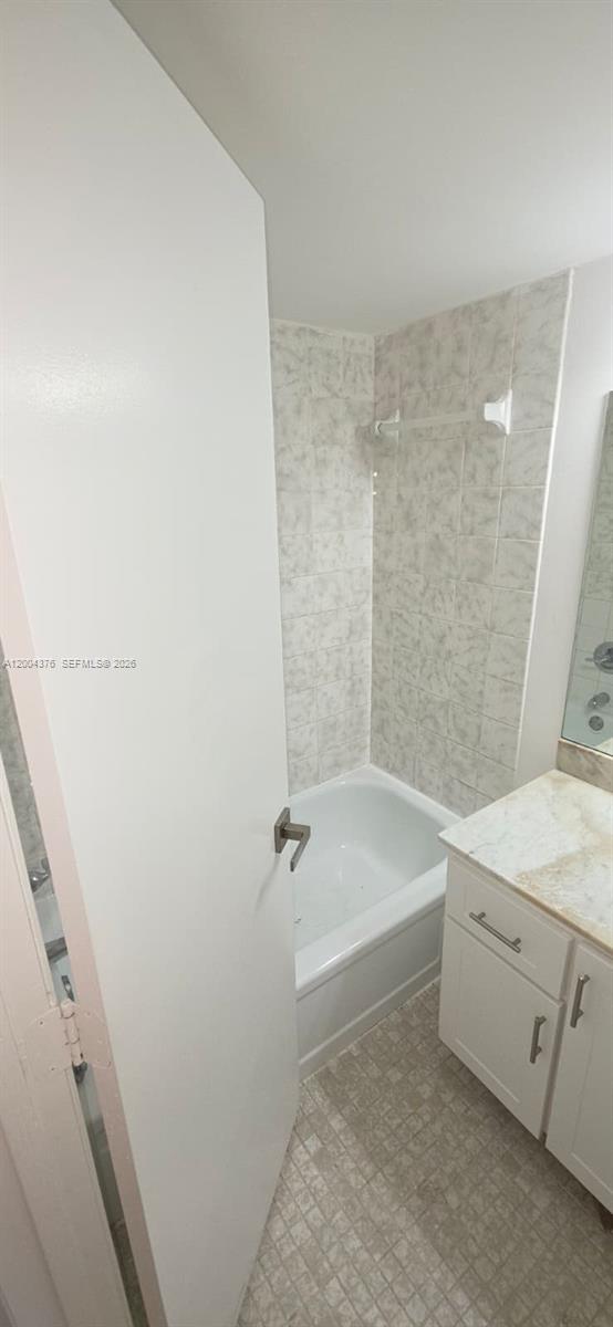 Residential Lease in Aventura 3