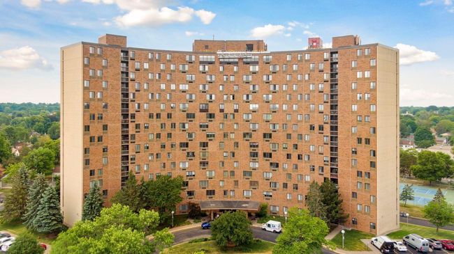 APT-405 - 1181 Edgcumbe Rd, Condo with 2 bedrooms, 1 bathrooms and null parking in Saint Paul MN | Image 49