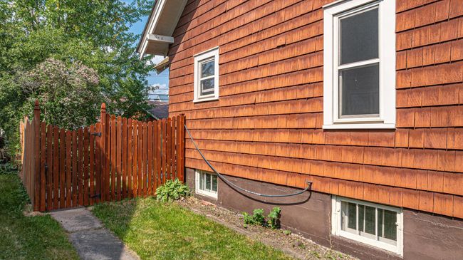 11 E White St, House other with 3 bedrooms, 2 bathrooms and null parking in Ely MN | Image 37
