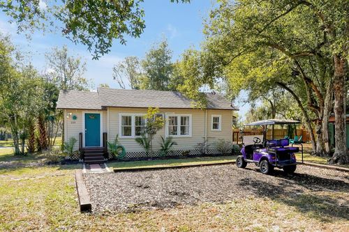 220 Avocado Ave, Sanford, FL, 32771-1074 | Card Image