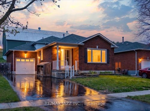 14 Penfound Dr, Bowmanville, ON, L1C4C5 | Card Image